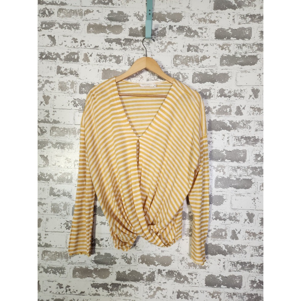 All In Favor Faux Wrap Blouse Size‎ Medium Yellow Striped Relaxed Comfy Casual